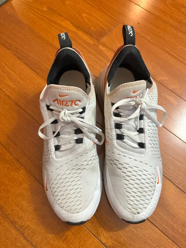 Nike Air Max 270 Shoes - Image 2