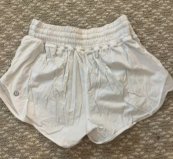 Lululemon High-Rise Hotty Hot Shorts 2.5 Inch - Image 2