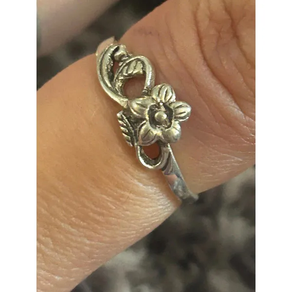 Z33 size 6.5 ring 925 sterling silver - Image 3