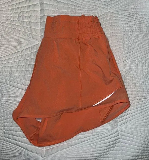 Lululemon Hotty Hot Short 2.5” - Image 2