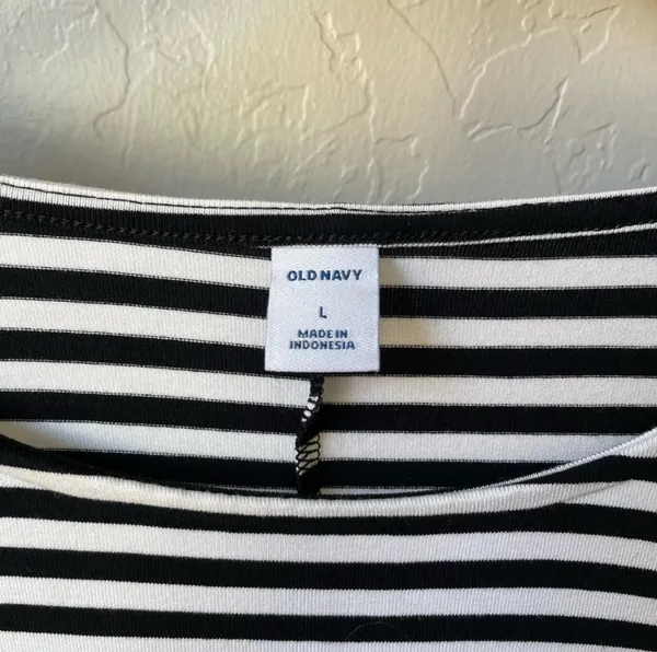 NWOT Old Navy Black and White Striped Stretch Flare Midi Dress - Image 3