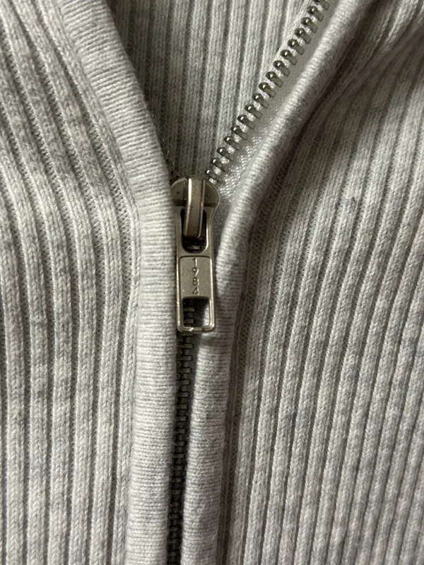 Brandy Melville Zip up hoodie - Image 3