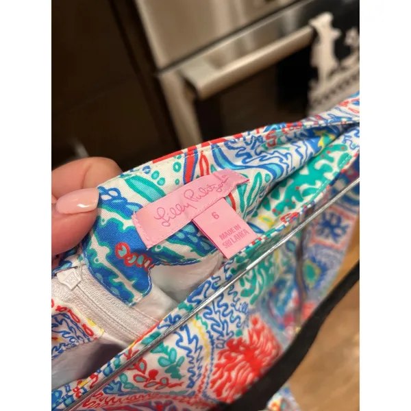 Lilly Pulitzer women's 6 Skort Red Blue Turquoise White Rear Zip Flat‎ Front - Image 4