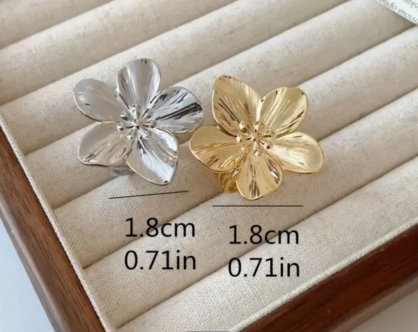 Alloy Flower Statement Solid Metal Design Gold Ring - Image 4