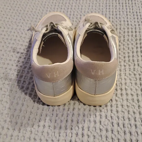 Vintage Havana Women's White Silver Sneaker Size 9 (#2) - Image 2