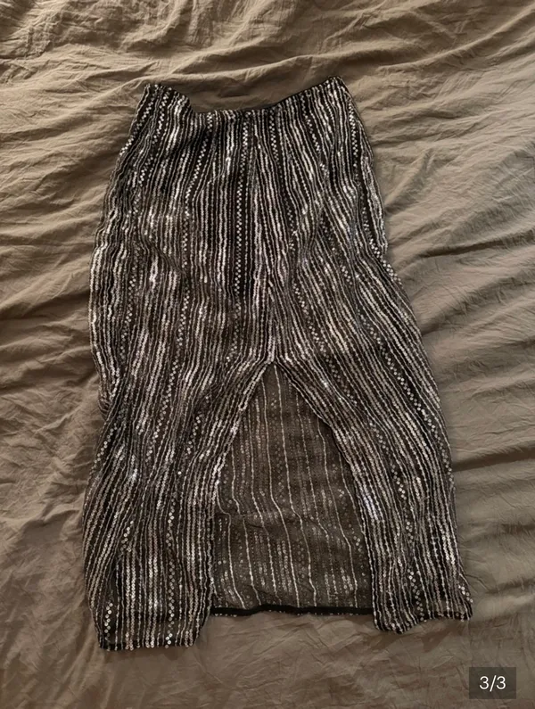 Black Sequin Mesh Midi Skirt Size M - Image 3