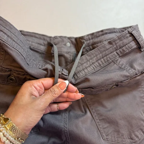 KUHL Women Trekr 14 Gray Hiking Utility Cargo Pants Tapered Leg Outdoor Trousers - Image 8
