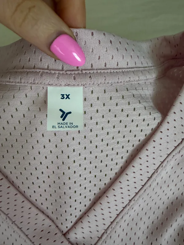 Old Navy Pink and red cropped jersey - Image 3