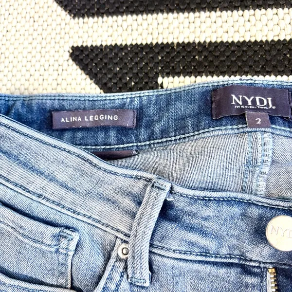 NYDJ Alina Legging Jean in Clean Affection Size 2 - Image 9
