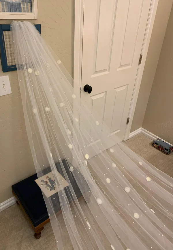 Cathedral Wedding Veil White - Image 2