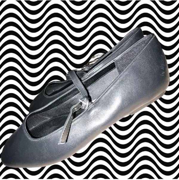 Black Size 9.5 - Image 4