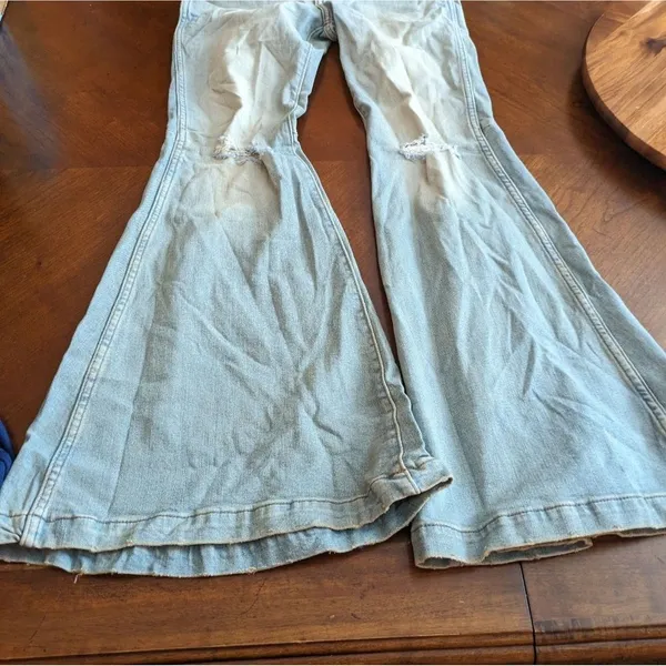 Wrangler High Rise Flare Bell bottom Jeans Size 26" X 32"RN 130273 CA 55394 - Image 7