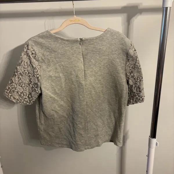 LOFT Gray Lace Short Sleeve Tee - Image 4