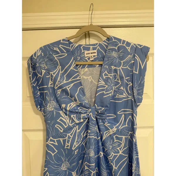 Floral Cotton Maxi Dress Knot‎ Front - Image 2