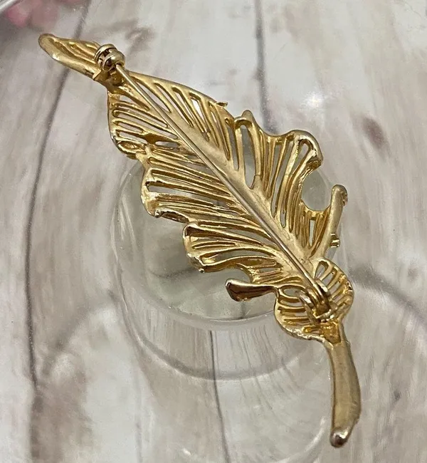 Unsigned Gold Leaf Brooch - Image 8
