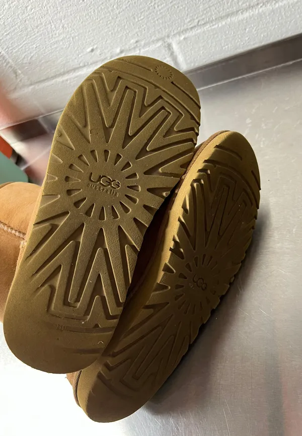 UGG Classic Chestnut Boots - Image 7
