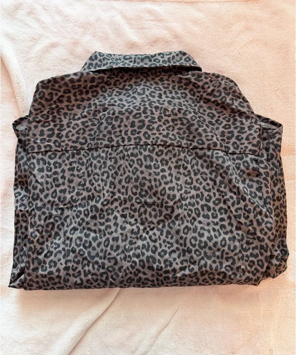 Shein Long Sleeve Button-Up Top - Image 4