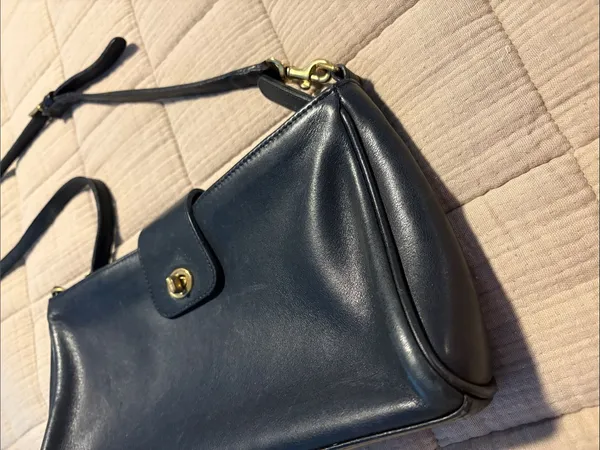 COACH 9818 Legacy Demi Turnlock Bag - Image 4