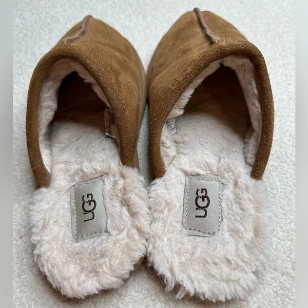 UGG Tan Suede Slippers with Plush Lining - Image 3