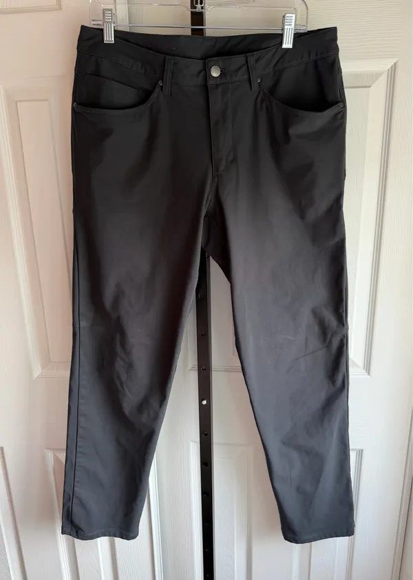 Lululemon Men's ABC Classic-Fit 5 Pocket Pant Warpstreme Obsidian Size: 33 - Image 2