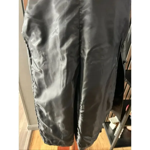 Madison & Max long leather jacket stylish size medium in excellent condition - Image 9