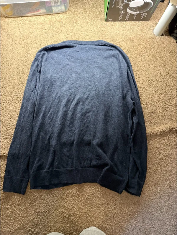 Old Navy Sweater - Image 3
