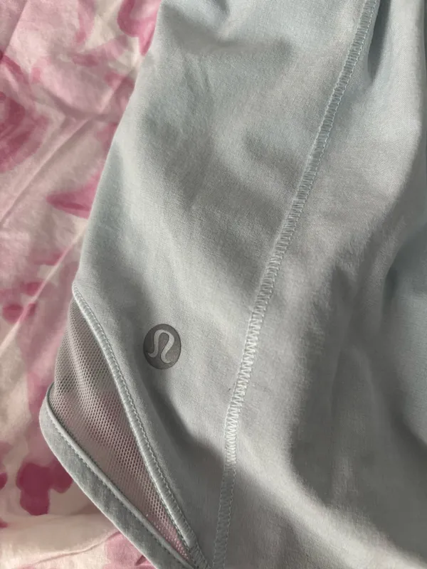Lululemon Hotty Hot 2.5" - Image 3