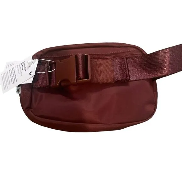 Lululemon Everywhere‎ Belt Bag Red Merlot Maroon Sporty Fanny Pack Travel NWT - Image 2
