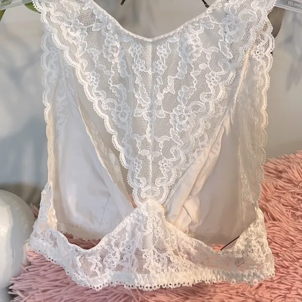 Victoria's Secret Romantic Lace Bralette - Image 4