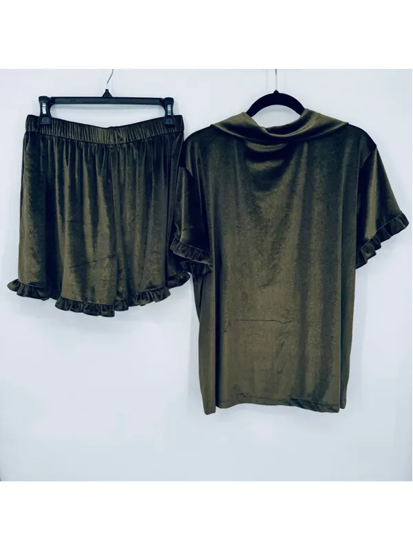 NWT Violet & Brooks Green Velvet Ruffle Pajama Set M/L Top Shorts - Image 2