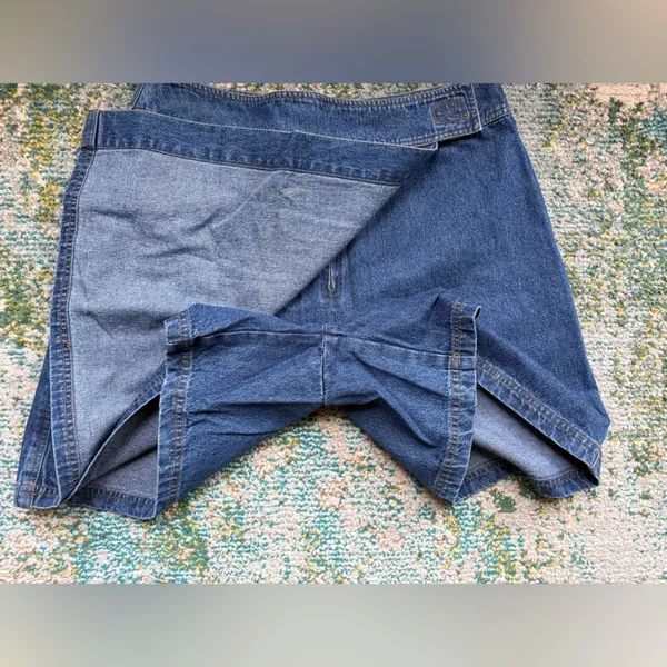 Vintage Y2K Tapemeasure denim jean skort, size 12 - Image 9
