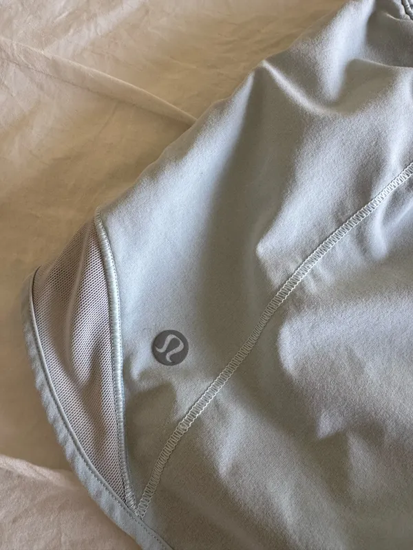 High-Rise Hotty Hot Lululemon Shorts 2.5" light blue - Image 3