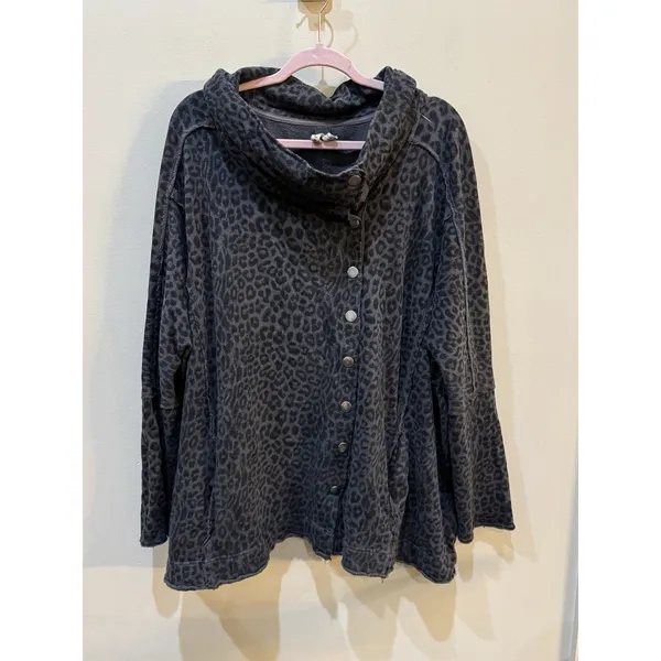 We The Free Cheetah Print Snap Button Jacket Womens Size Large Asymmetrical - Image 2