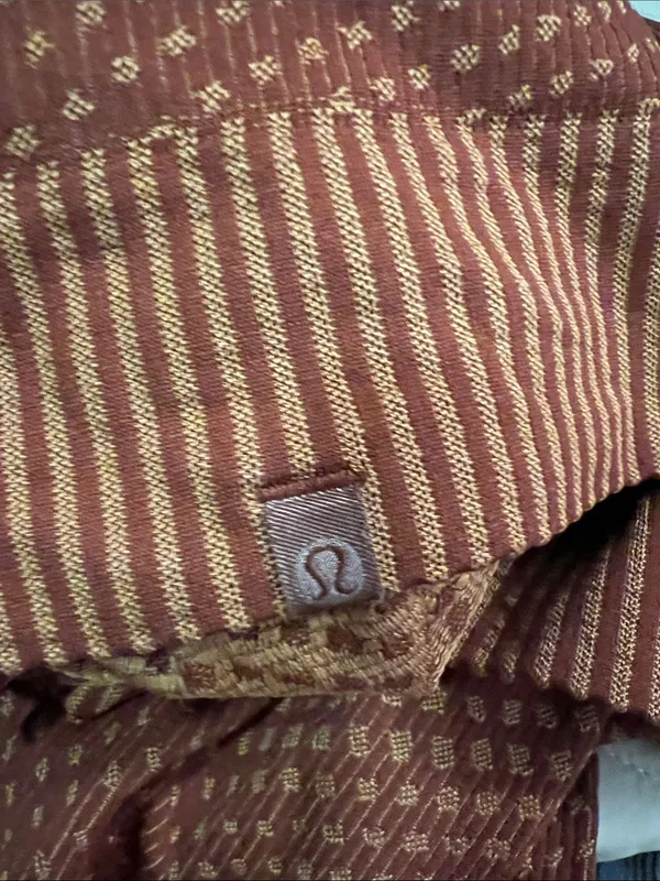 Lululemon Women's Rust Brown Lightweight Knit Sweater - Image 3