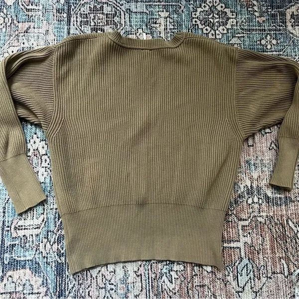 Free People Allure Tan V-Neck Oversized Sweater Ribbed Stretch Pullover Medium - Image 14