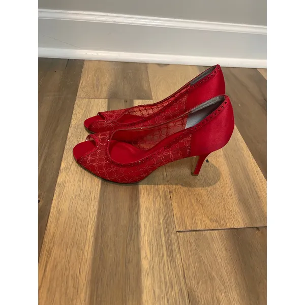 Michael Peep Toe Heels Red Mesh & Sequin Detail Size 8 Leather Sole 3 Inch Heel - Image 9