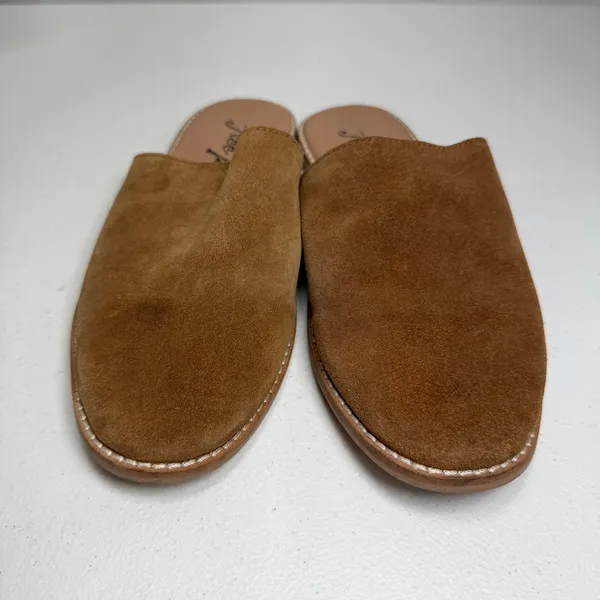 Free People 37 US 7 Coronada Mules Suede Tan Slip On Flat Minimalist Boho Chic - Image 7