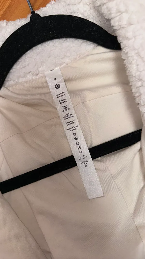 Lululemon Sherpa Jacket - Image 4
