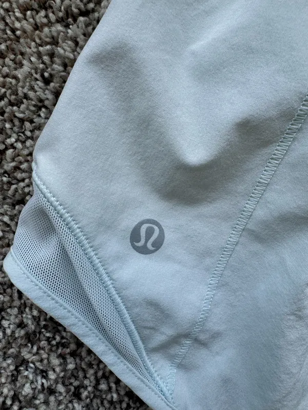 Lululemon Hotty Hot Short 2.5 - Image 5