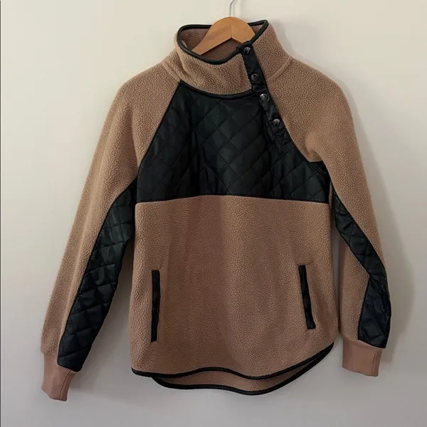 Abercrombie & Fitch Asymmetrical Snap-Up Fleece Faux Leather Pullover Size S - Image 3