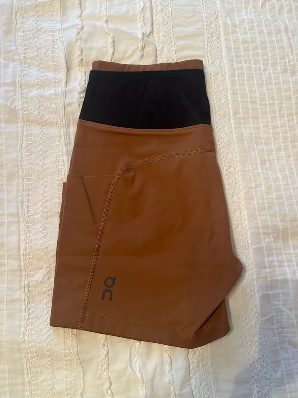 On Cloud Running Shorts - Image 3