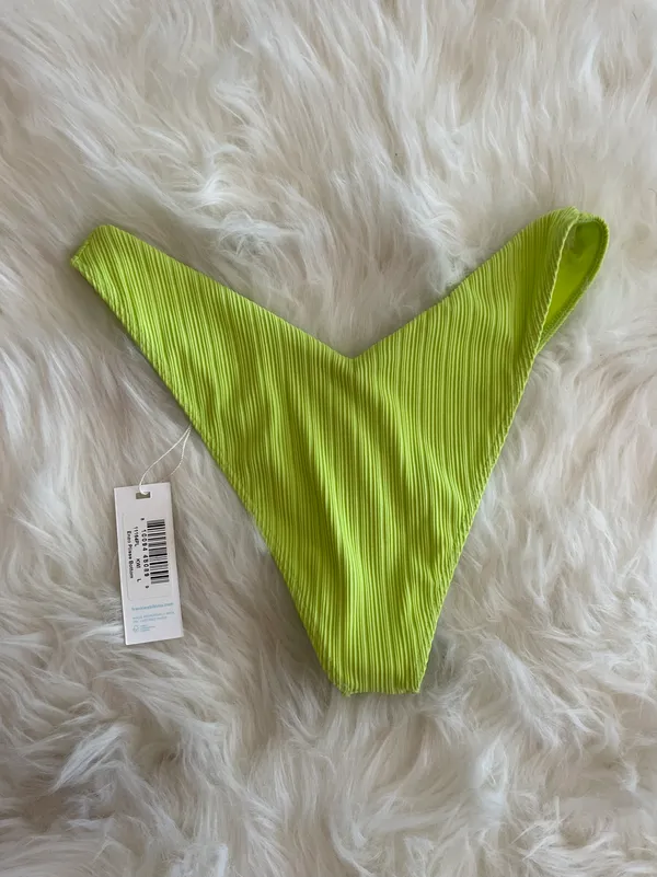 Frankies Bikinis Enzo Plissé Cheeky Bikini Bottom Kiwi Green L - Image 4