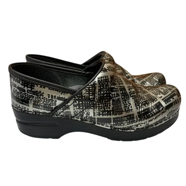 Dansko Women's Black Silver Metallic Abstract‎ Crisscross Workwear Clogs 38 - Image 2