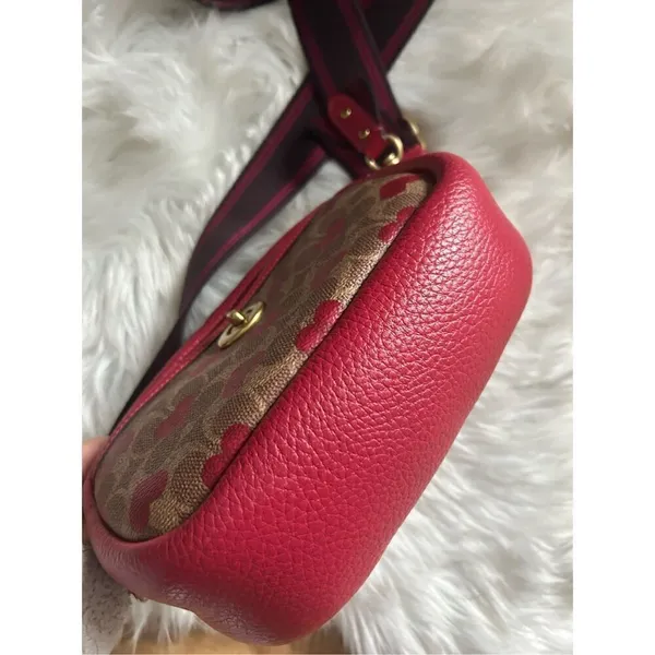 Coach Camera Bag Signature Canvas Heart Print Crossbody C8390 - Image 5