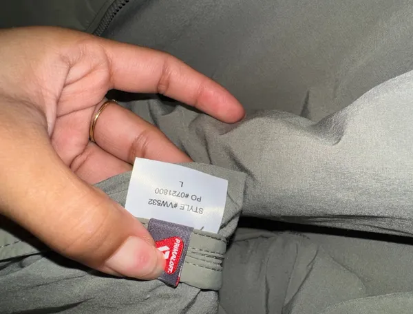 Vuori Echo Insulated Bomber Jacket - Image 5