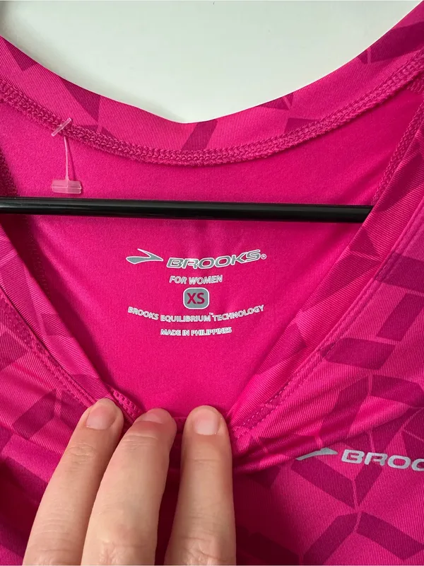 Brooks Equilibrium II Longsleeve Women's Sports Shirt Pink Geometric Size XS - Image 3