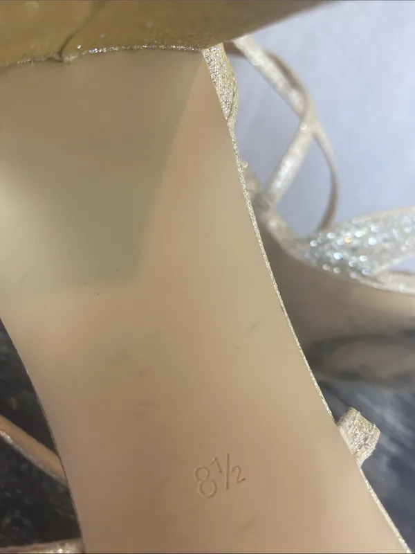 Badgley Mischka Studio Silver Sequin Strappy Heel Shoes 8.5 - Image 8