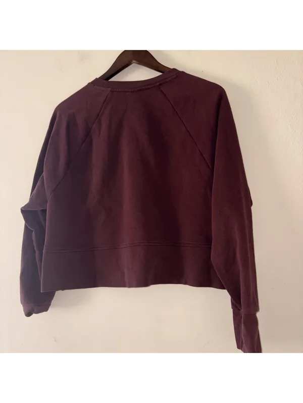 Nike Versa Cropped Crewneck Sweatshirt - Burgundy - Size Small - Embossed Logo - Image 4
