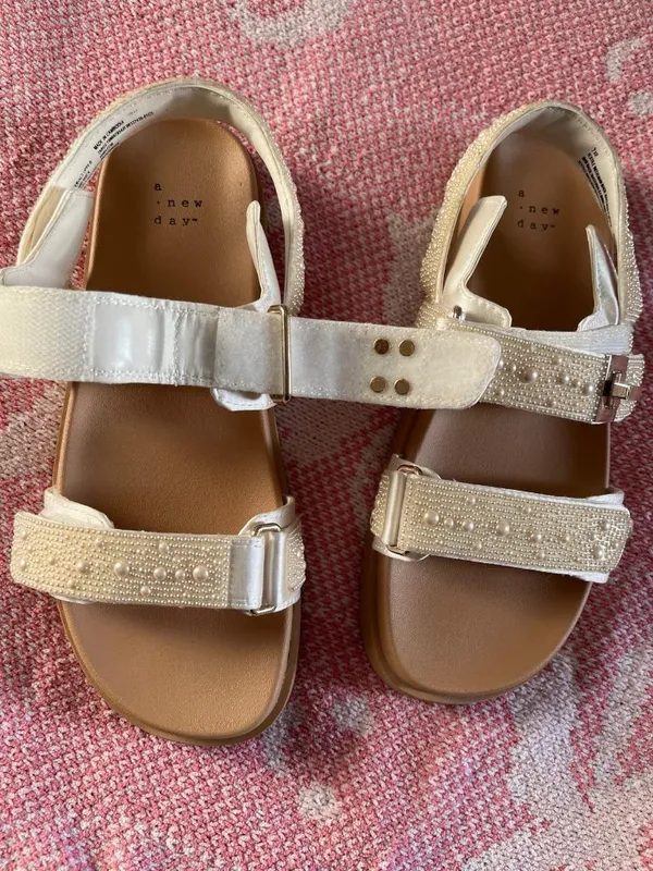 A New Day Women's Beige White Pearl Beaded Flat Synthetic Sandals Size 7.5 - Image 6