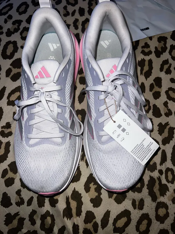 Adidas Pink and white brooks - Image 2